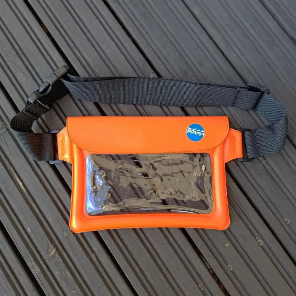 Kirkkoranainen vedenpitävä puhelinkotelo kirkkaalla etupaneelilla ja säädettävällä mustalla hihnalla adventure waist packissa