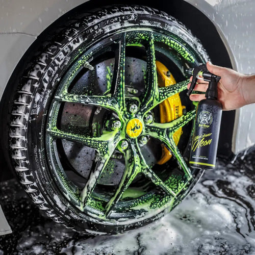 Badboys wheel cleaner neon 150ml - retkeilyvarusteet verkkokaupasta 4,99 €