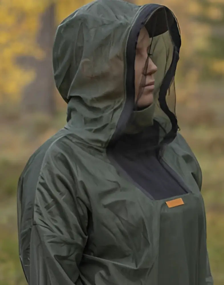 Dark green lightweight rain jacket with mesh face veil and black trim haghus hirvikärpästakki