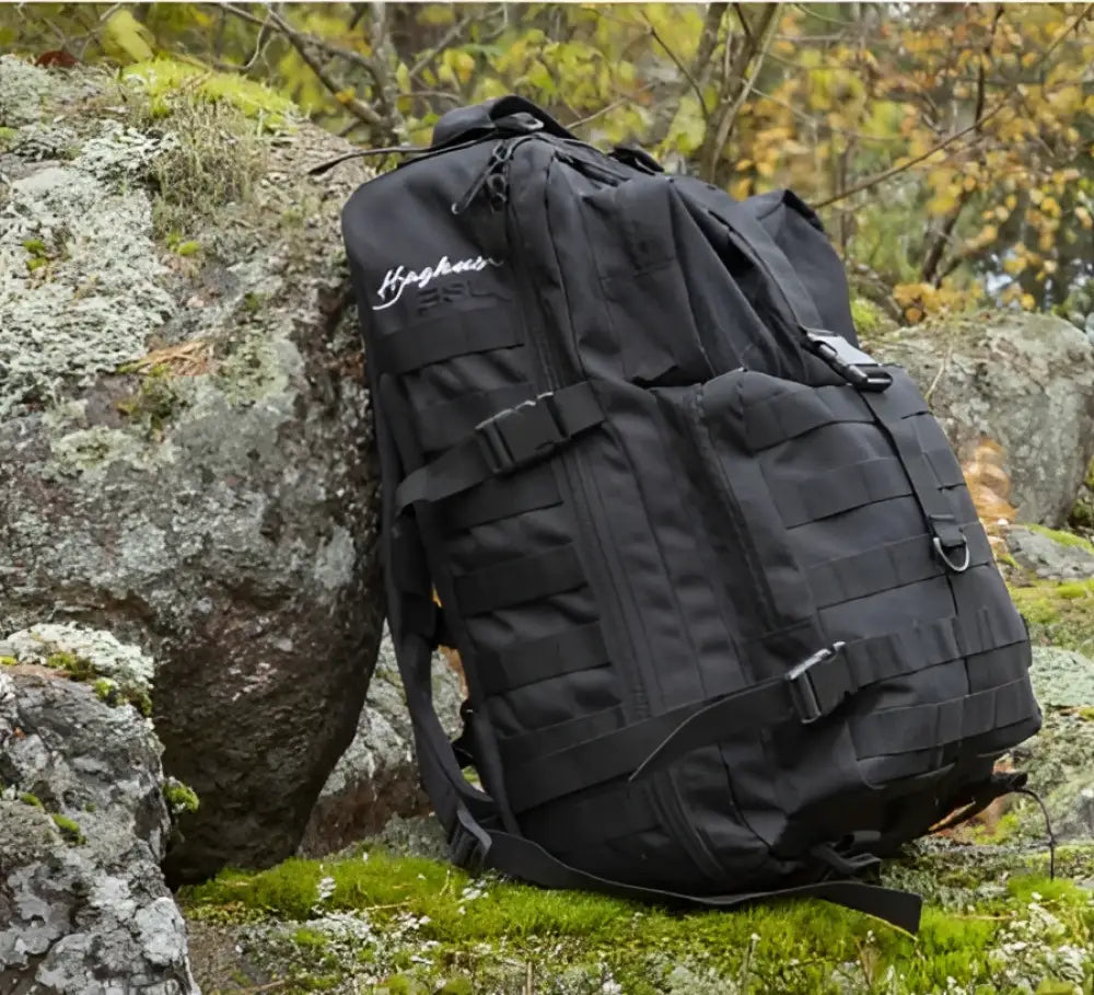 Haghus tactical reppu 35l musta kestävällä ja vahvistetuilla remmeillä varustettu taktinen reppu