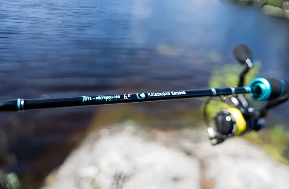 Kalastajan kanava turi micro vapa 183cm 0.9-8.5g musta kalastusvapa tealilla ja keltaisilla yksityiskohdilla