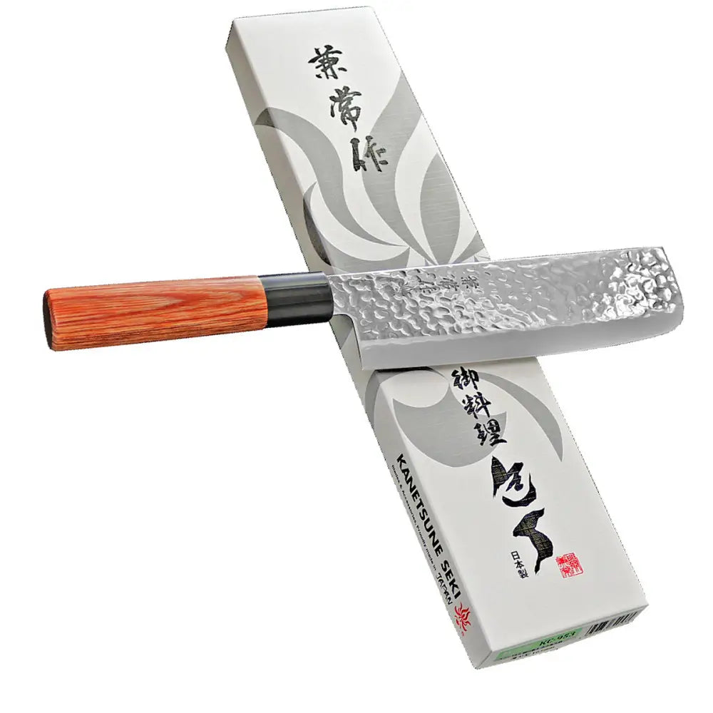 Japanilaistyyppinen kanetsune seki kc-950 nakiri 16,5 cm veitsi vasaralla viimeistellyllä ruostumattomalla terällä ja punertavalla puisella kahvalla