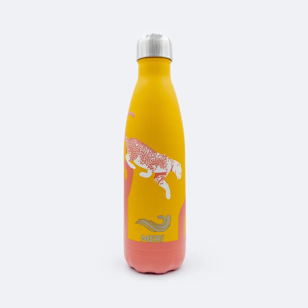 Meribottles savanna 500 ml eristetty vesipullo, keltainen ja korallinen, leopardikuvio punaisin täplin, hopeakorkki