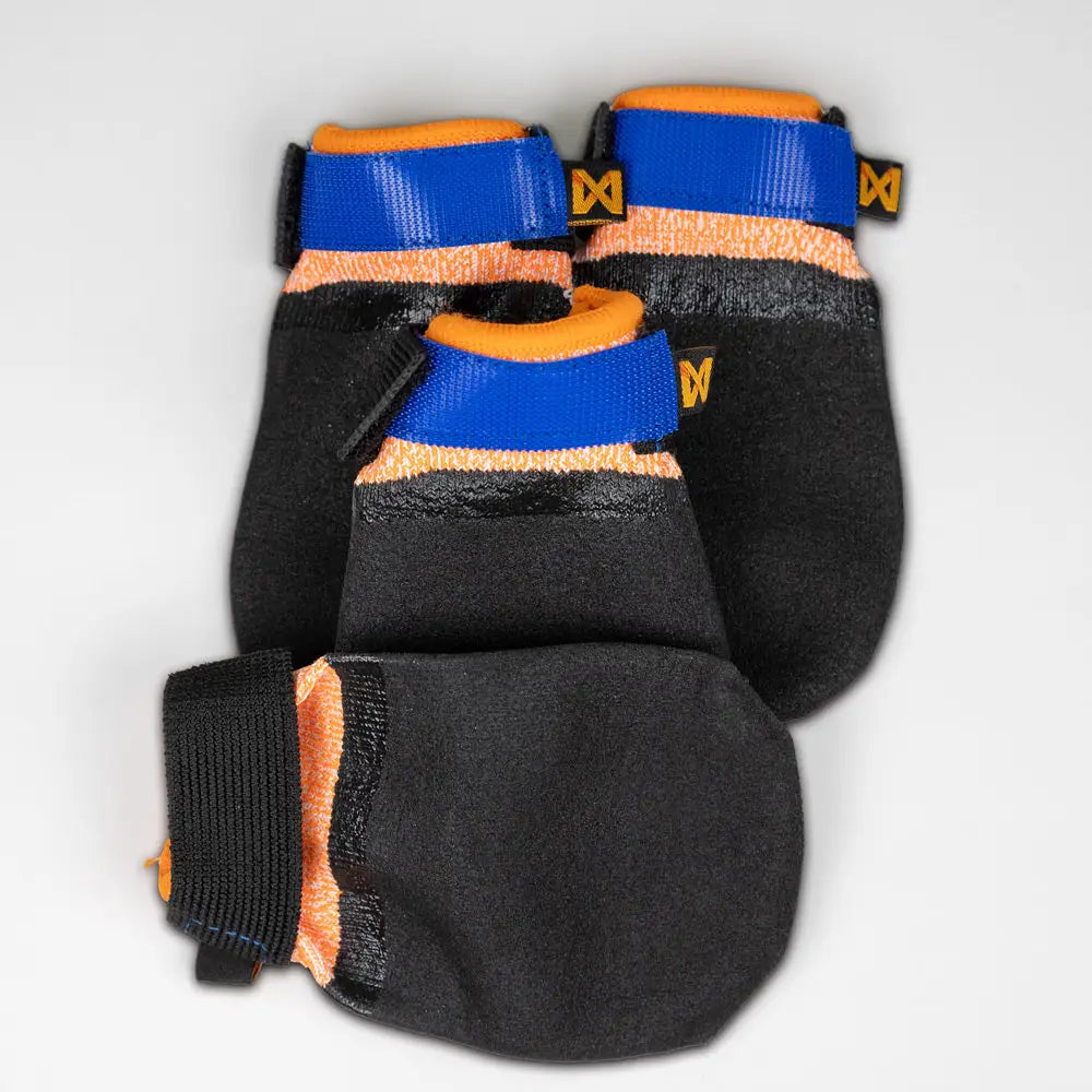 Non-stop protector bootie koiran tossut 4kpl pakkaus mustat tossut oransseilla ja sinisillä yksityiskohdilla velcro kiinnityksellä