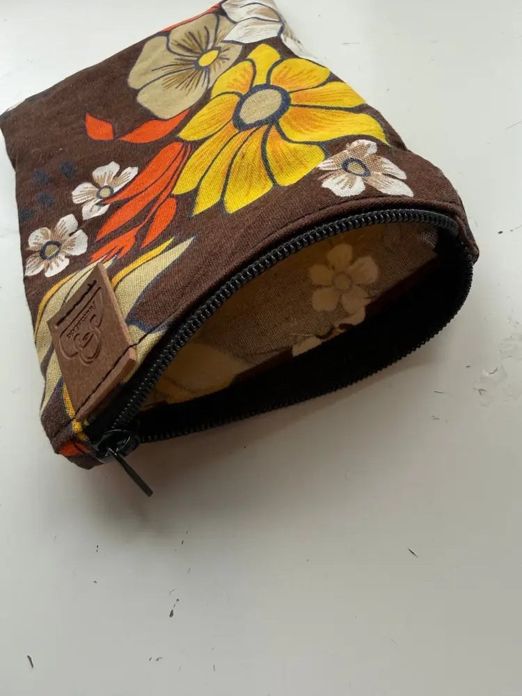 Pussukka brown flower - wildpoint outdoors - varusteet retkeilyvarusteet verkkokaupasta 5,90 €
