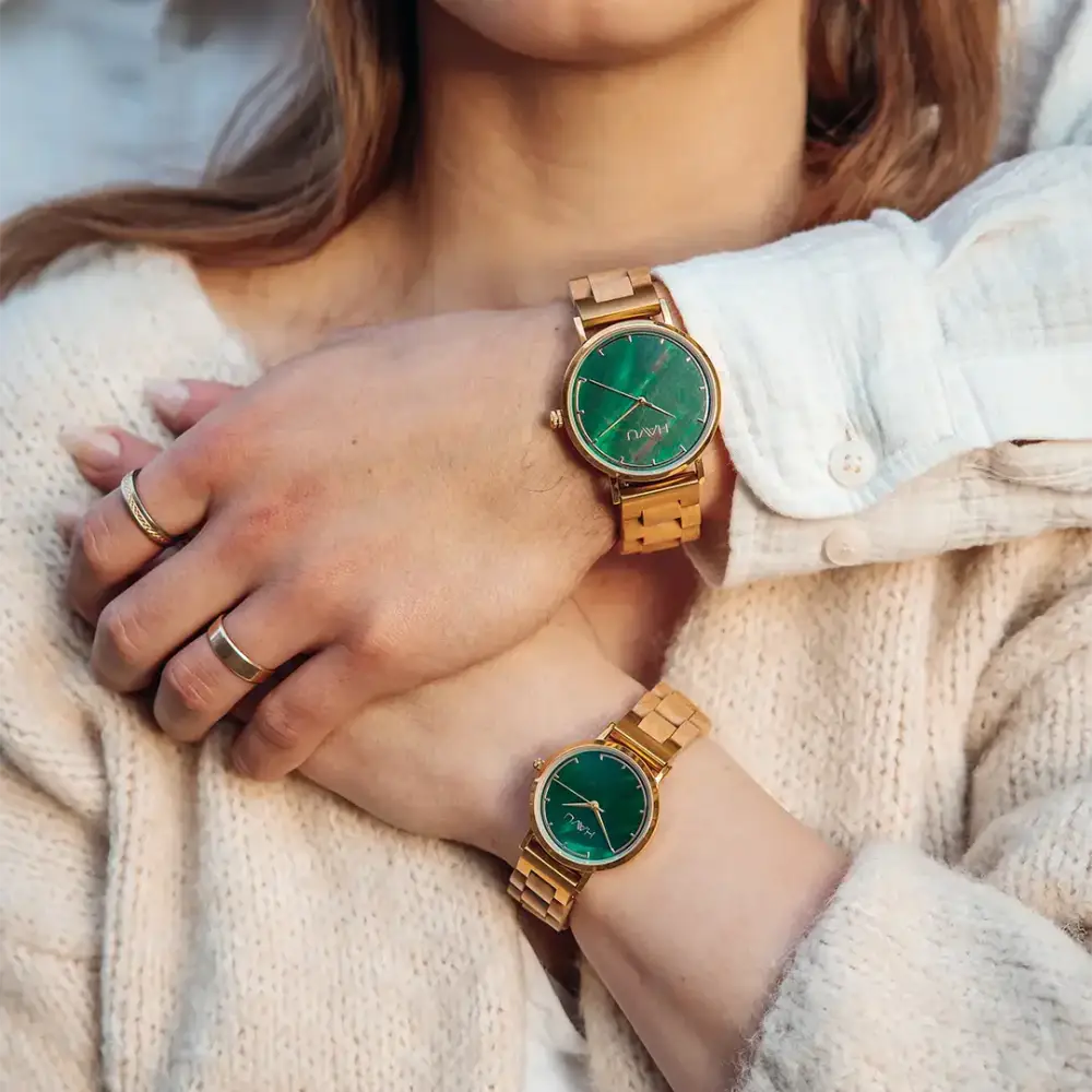 Gold-toned wooden band watch revontuli koivu 32mm with vibrant green dial and minimalist design