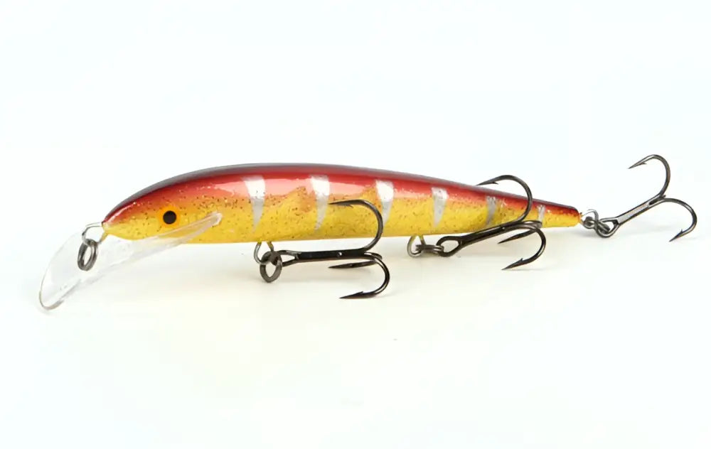 Scandinavian tackle Baron vaaput 130mm on punainen ja keltainen ahvenen muotoinen viehe valkoisilla raidoilla ja kolmella kolmihaarakoukulla
