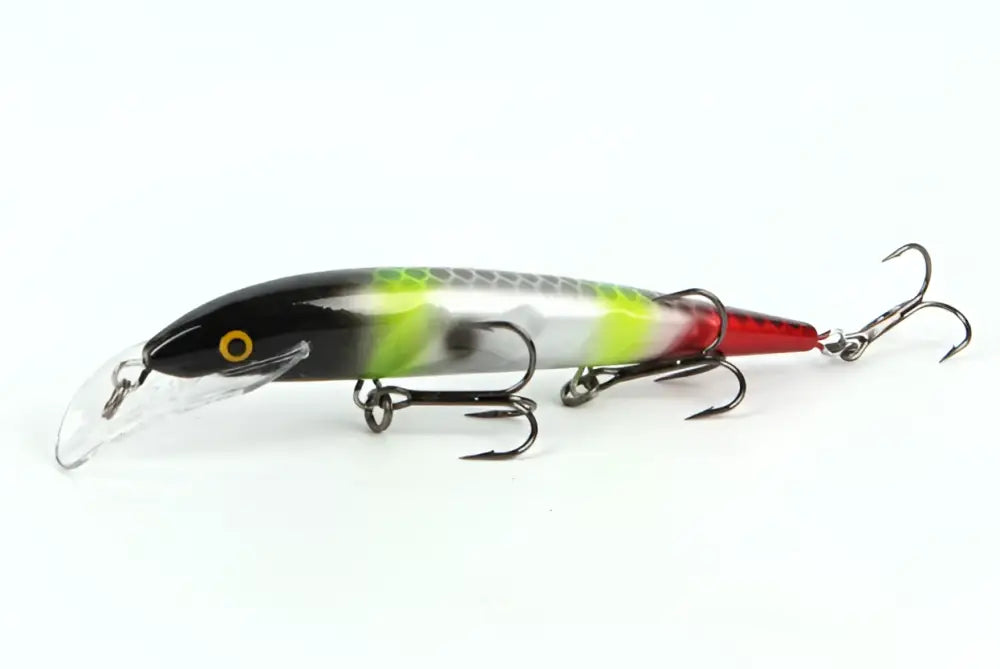 A Scandinavian Tackle Baron vaaput 130mm keinotekoinen minnow-viehe mustalla päällä, lime- ja hopearaidoilla, punaisella pyrstöevällä ja kolmella kolmihaarakoukulla
