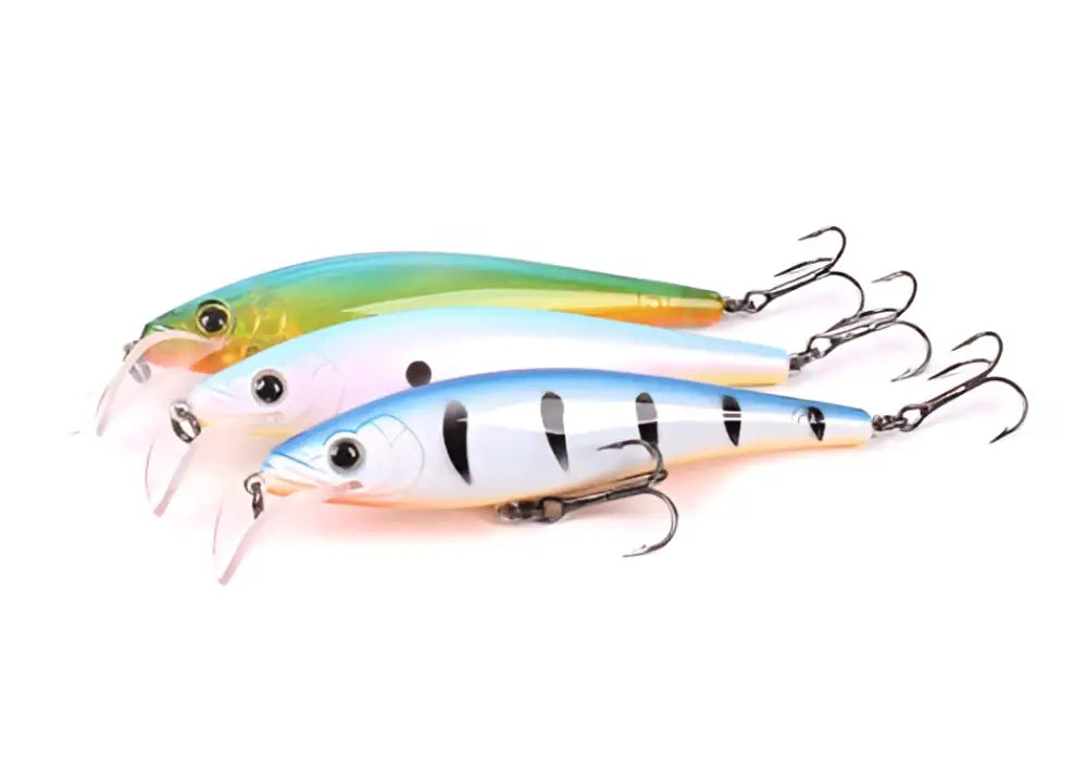 Kolme värikästä, kiiltävää muovista scandinavian tackle gator wobbler 11cm kalastussiimaa mustillä silmillä ja kolmihaarakoukuilla