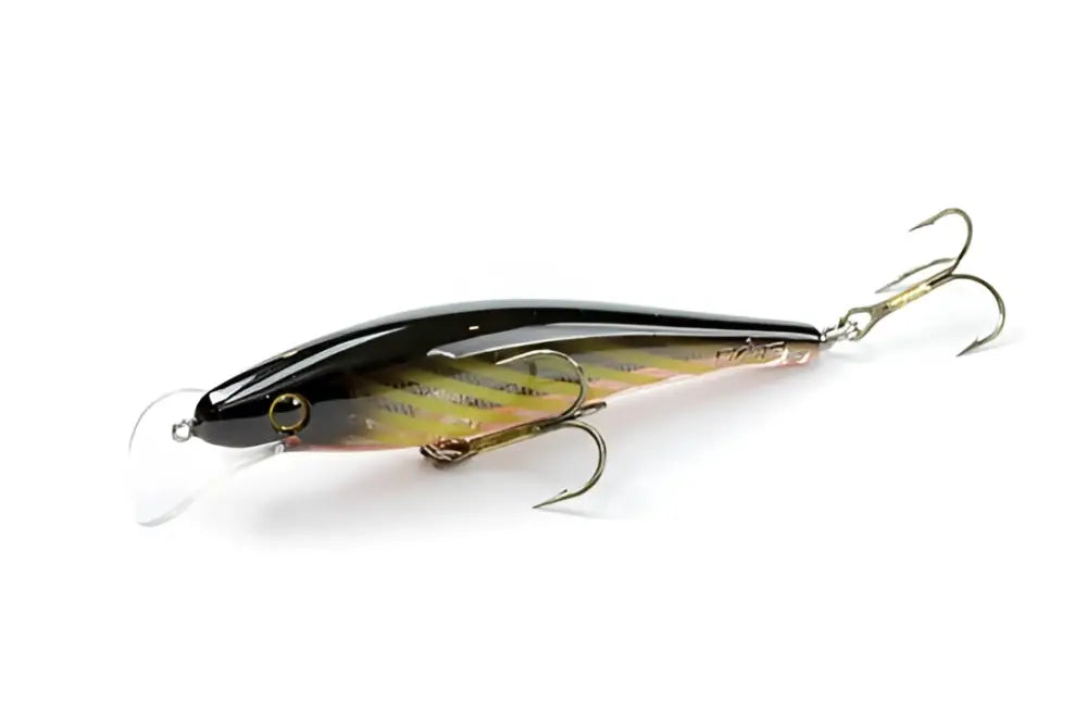 Mustan ja kullanvärisen metallic-pintaisen minnow-muotoisen kalastuspyrstön kolmella kaksoiskoukulla Scandinavian Tackle Gator Wobbler 11cm