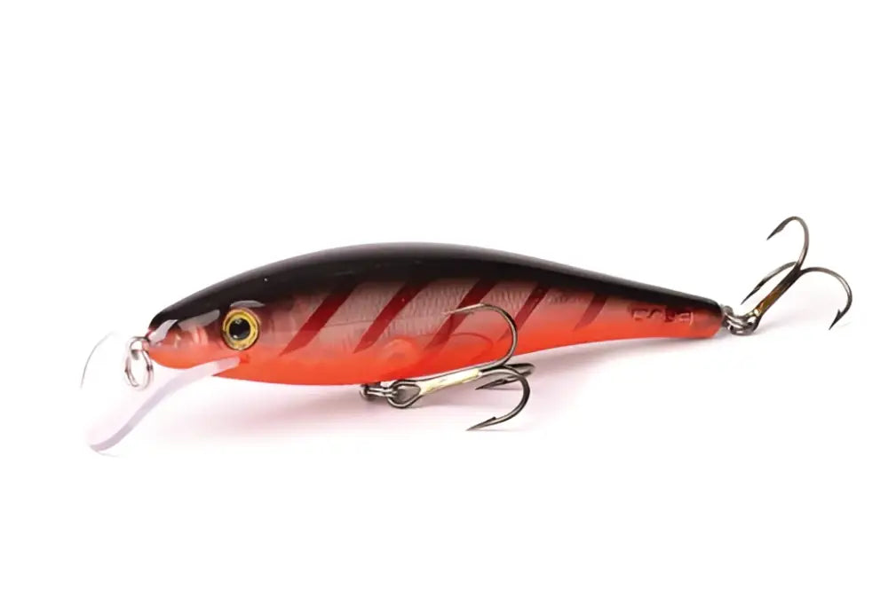 Punainen ja mustaraitainen Scandinavian Tackle Gator Wobbler 11cm kovavartinen viehe kolmikoukuilla ja kirkkaalla muovilevyllä