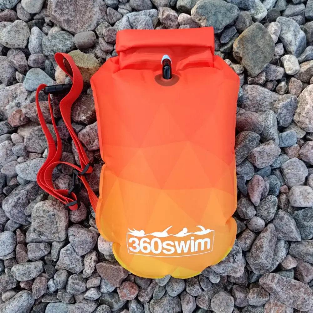 Ultra dazzle drybag buoy oranssi ja keltainen gradientti täytettävä uintilaukku 360swim-logolla