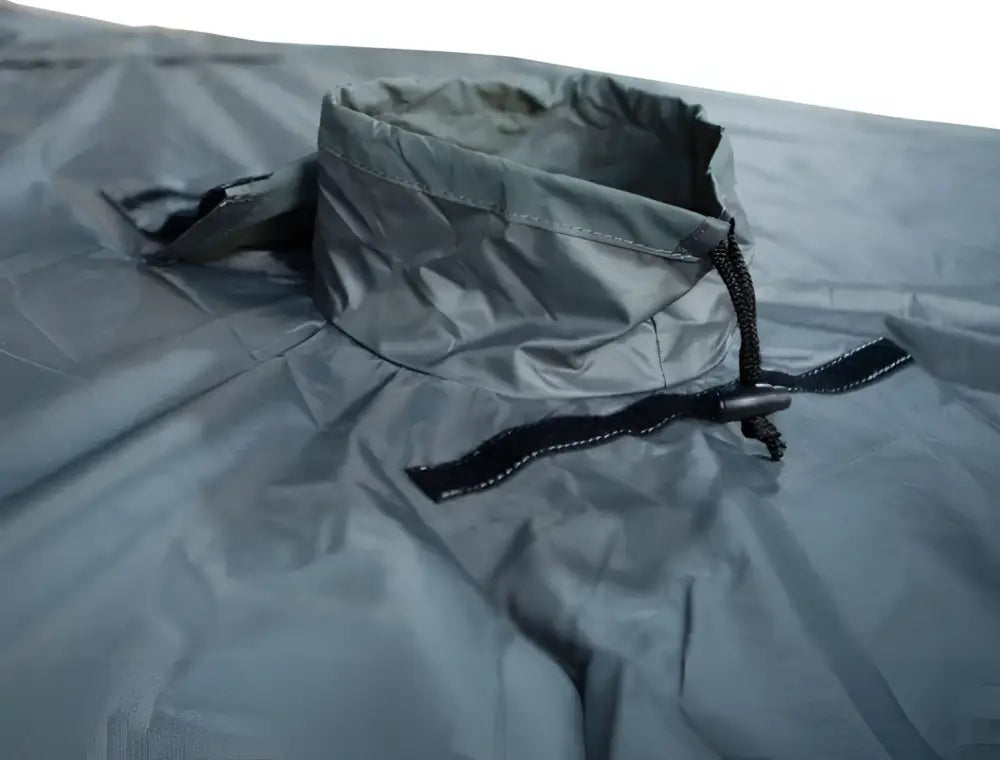 Väinö bunker thermal extreme xl sadehuppu läpiviennillä - accessories retkeilyvarusteet verkkokaupasta 89 €